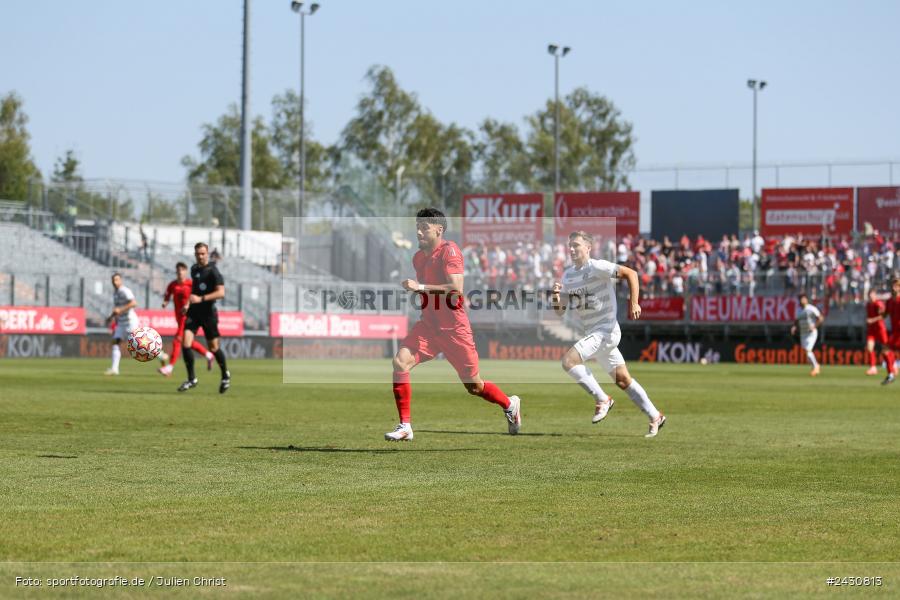 AKON Arena, Würzburg, 24.08.2024, sport, action, BFV, Fussball, 6. Spieltag, Regionalliga Bayern, FCB, FWK, FC Bayern München II, FC Würzburger Kickers - Bild-ID: 2430813