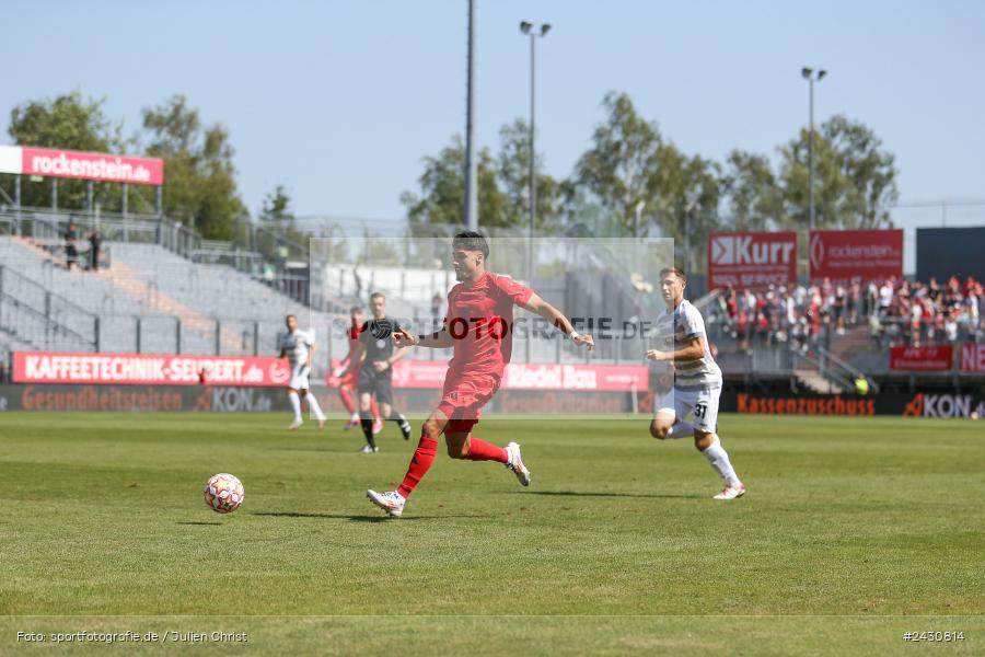 AKON Arena, Würzburg, 24.08.2024, sport, action, BFV, Fussball, 6. Spieltag, Regionalliga Bayern, FCB, FWK, FC Bayern München II, FC Würzburger Kickers - Bild-ID: 2430814