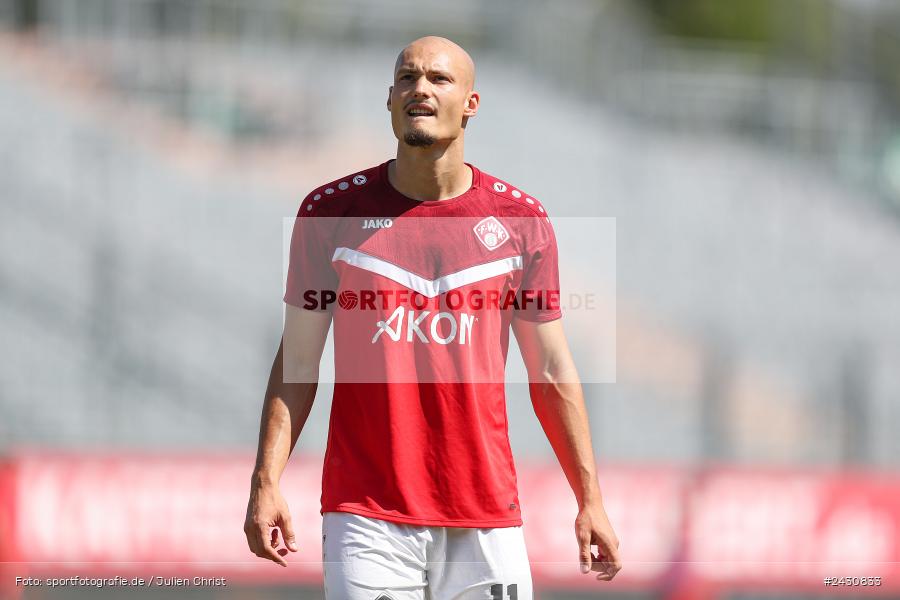 AKON Arena, Würzburg, 24.08.2024, sport, action, BFV, Fussball, 6. Spieltag, Regionalliga Bayern, FCB, FWK, FC Bayern München II, FC Würzburger Kickers - Bild-ID: 2430833