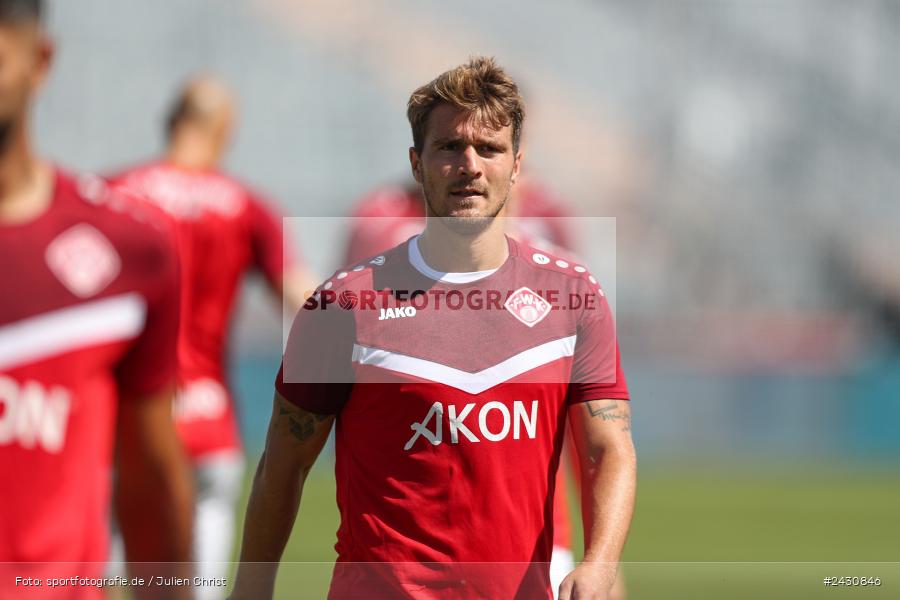 AKON Arena, Würzburg, 24.08.2024, sport, action, BFV, Fussball, 6. Spieltag, Regionalliga Bayern, FCB, FWK, FC Bayern München II, FC Würzburger Kickers - Bild-ID: 2430846