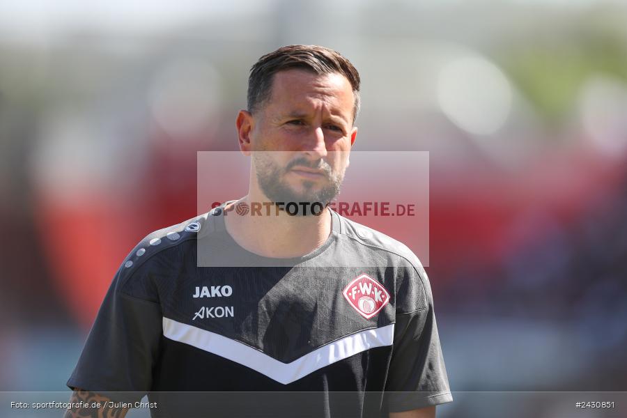 AKON Arena, Würzburg, 24.08.2024, sport, action, BFV, Fussball, 6. Spieltag, Regionalliga Bayern, FCB, FWK, FC Bayern München II, FC Würzburger Kickers - Bild-ID: 2430851
