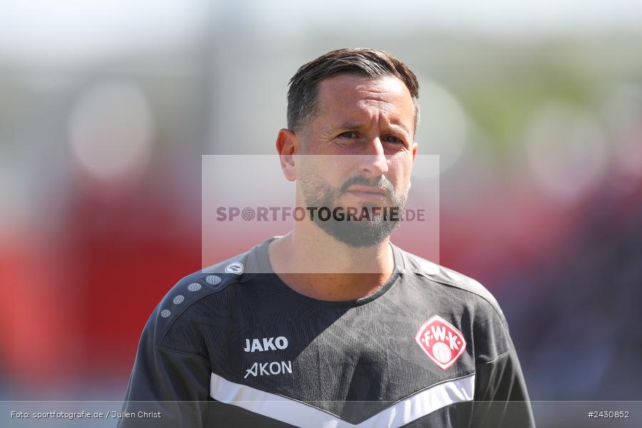 AKON Arena, Würzburg, 24.08.2024, sport, action, BFV, Fussball, 6. Spieltag, Regionalliga Bayern, FCB, FWK, FC Bayern München II, FC Würzburger Kickers - Bild-ID: 2430852