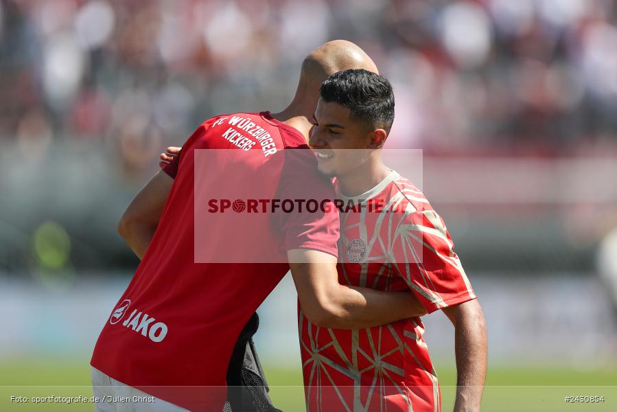 AKON Arena, Würzburg, 24.08.2024, sport, action, BFV, Fussball, 6. Spieltag, Regionalliga Bayern, FCB, FWK, FC Bayern München II, FC Würzburger Kickers - Bild-ID: 2430854