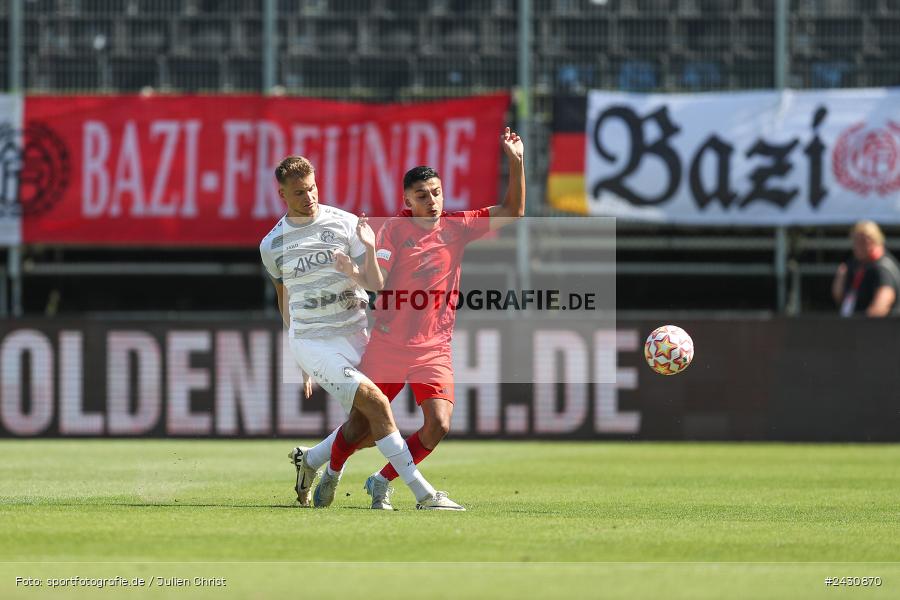 AKON Arena, Würzburg, 24.08.2024, sport, action, BFV, Fussball, 6. Spieltag, Regionalliga Bayern, FCB, FWK, FC Bayern München II, FC Würzburger Kickers - Bild-ID: 2430870