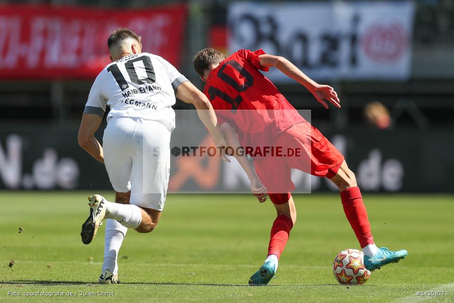 AKON Arena, Würzburg, 24.08.2024, sport, action, BFV, Fussball, 6. Spieltag, Regionalliga Bayern, FCB, FWK, FC Bayern München II, FC Würzburger Kickers - Bild-ID: 2430877