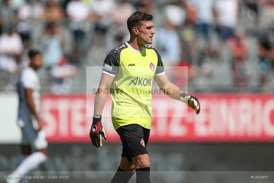 AKON Arena, Würzburg, 24.08.2024, sport, action, BFV, Fussball, 6. Spieltag, Regionalliga Bayern, FCB, FWK, FC Bayern München II, FC Würzburger Kickers - Bild-ID: 2430892