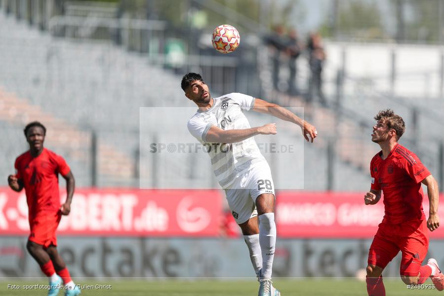 AKON Arena, Würzburg, 24.08.2024, sport, action, BFV, Fussball, 6. Spieltag, Regionalliga Bayern, FCB, FWK, FC Bayern München II, FC Würzburger Kickers - Bild-ID: 2430933