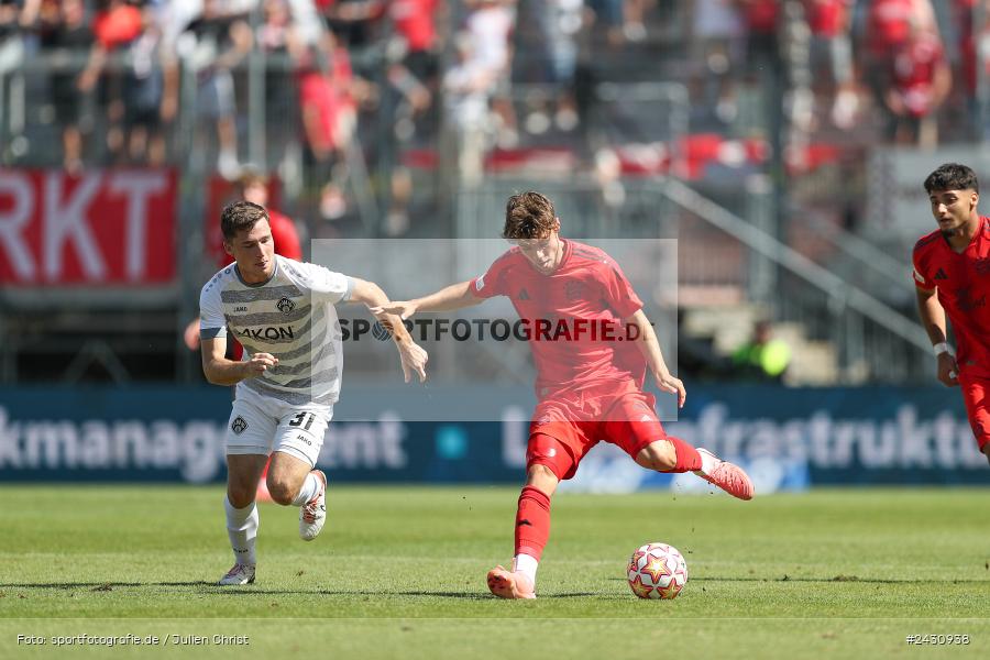 AKON Arena, Würzburg, 24.08.2024, sport, action, BFV, Fussball, 6. Spieltag, Regionalliga Bayern, FCB, FWK, FC Bayern München II, FC Würzburger Kickers - Bild-ID: 2430938