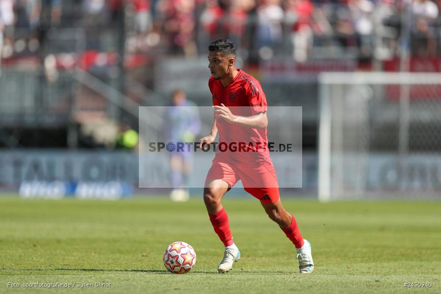 AKON Arena, Würzburg, 24.08.2024, sport, action, BFV, Fussball, 6. Spieltag, Regionalliga Bayern, FCB, FWK, FC Bayern München II, FC Würzburger Kickers - Bild-ID: 2430940