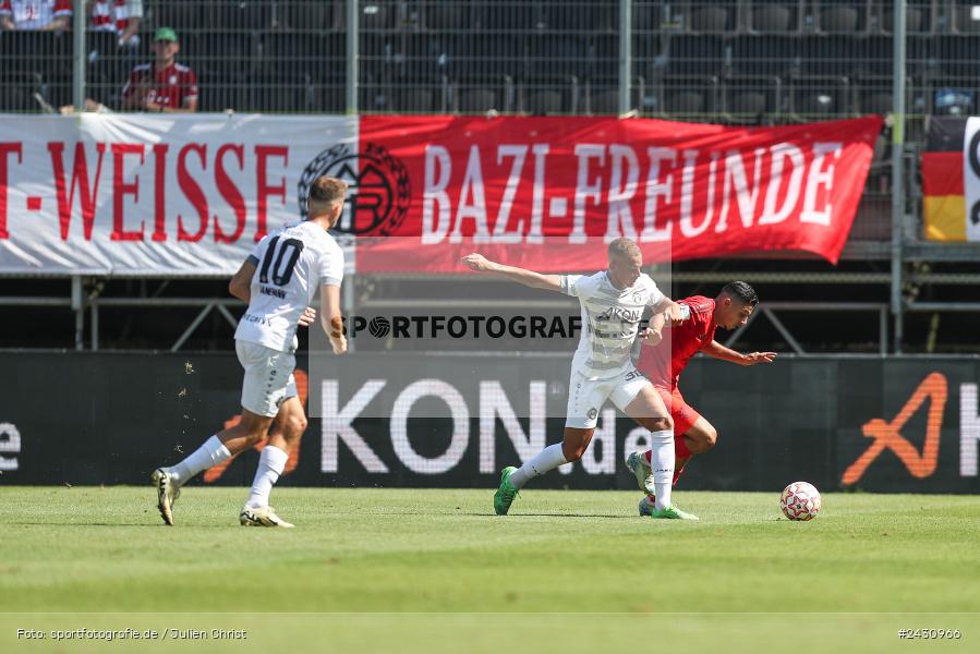 AKON Arena, Würzburg, 24.08.2024, sport, action, BFV, Fussball, 6. Spieltag, Regionalliga Bayern, FCB, FWK, FC Bayern München II, FC Würzburger Kickers - Bild-ID: 2430966