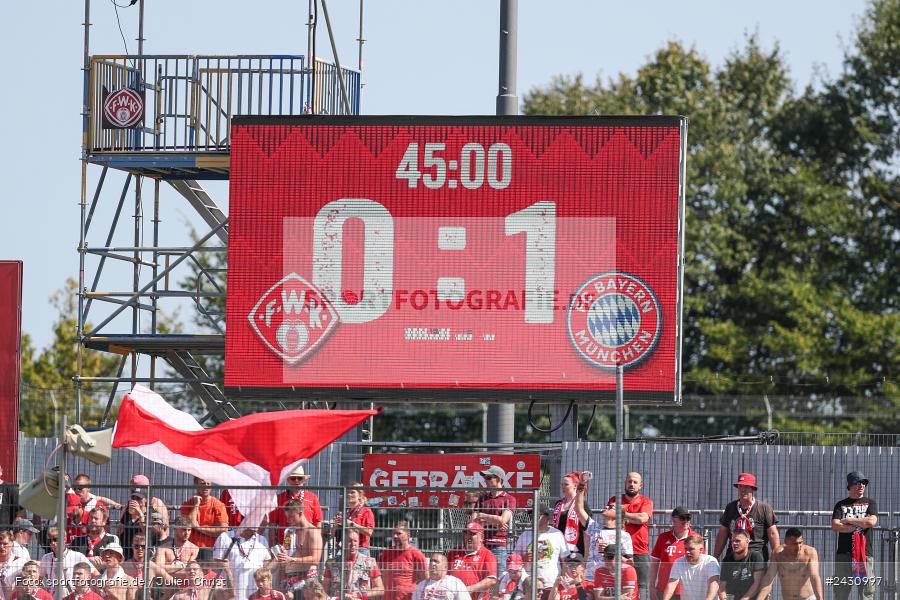 AKON Arena, Würzburg, 24.08.2024, sport, action, BFV, Fussball, 6. Spieltag, Regionalliga Bayern, FCB, FWK, FC Bayern München II, FC Würzburger Kickers - Bild-ID: 2430997