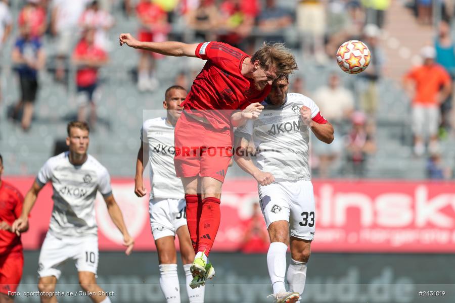 AKON Arena, Würzburg, 24.08.2024, sport, action, BFV, Fussball, 6. Spieltag, Regionalliga Bayern, FCB, FWK, FC Bayern München II, FC Würzburger Kickers - Bild-ID: 2431019