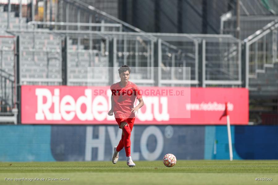 AKON Arena, Würzburg, 24.08.2024, sport, action, BFV, Fussball, 6. Spieltag, Regionalliga Bayern, FCB, FWK, FC Bayern München II, FC Würzburger Kickers - Bild-ID: 2431060 AKON Arena, Würzburg, 24.08.2024, sport, action, BFV, Fussball, 6. Spieltag, Regionalliga Bayern, FCB, FWK, FC Bayern München II, FC Würzburger Kickers - Bild-ID: 2431060