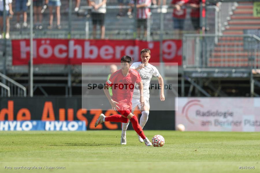 AKON Arena, Würzburg, 24.08.2024, sport, action, BFV, Fussball, 6. Spieltag, Regionalliga Bayern, FCB, FWK, FC Bayern München II, FC Würzburger Kickers - Bild-ID: 2431065