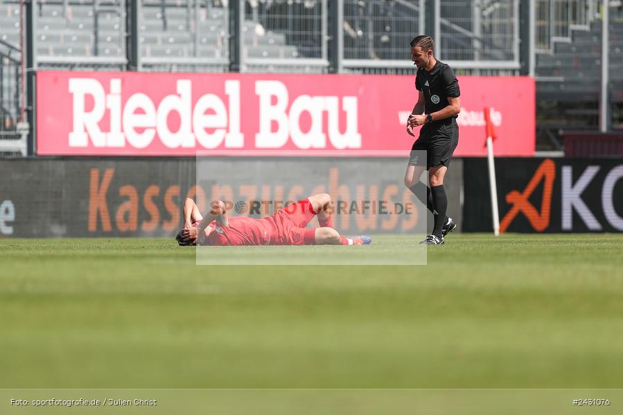 AKON Arena, Würzburg, 24.08.2024, sport, action, BFV, Fussball, 6. Spieltag, Regionalliga Bayern, FCB, FWK, FC Bayern München II, FC Würzburger Kickers - Bild-ID: 2431076