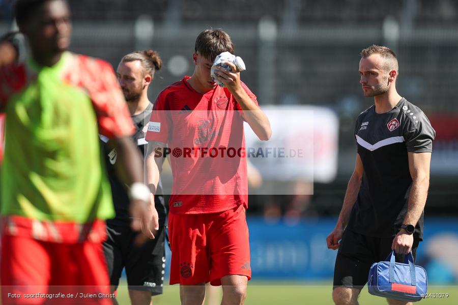 AKON Arena, Würzburg, 24.08.2024, sport, action, BFV, Fussball, 6. Spieltag, Regionalliga Bayern, FCB, FWK, FC Bayern München II, FC Würzburger Kickers - Bild-ID: 2431079