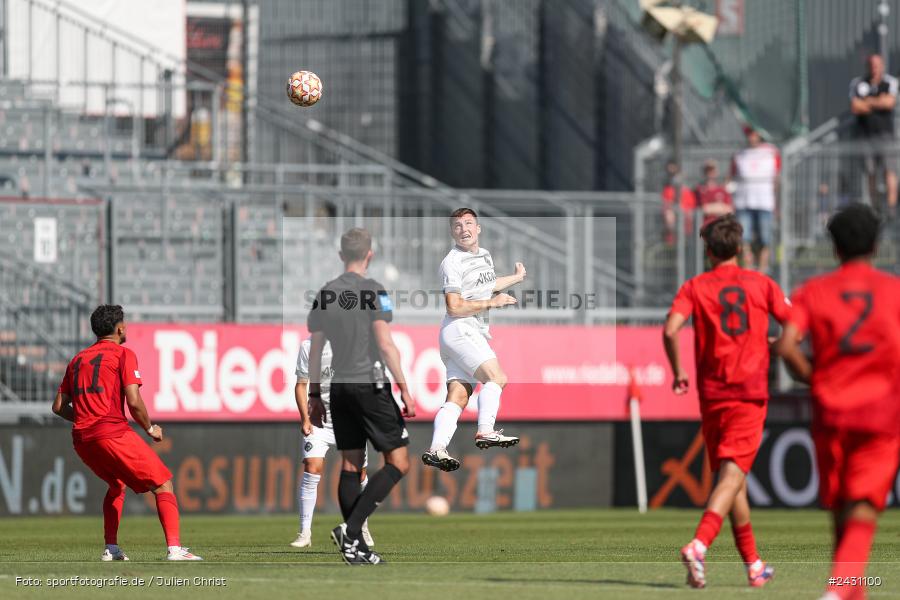 AKON Arena, Würzburg, 24.08.2024, sport, action, BFV, Fussball, 6. Spieltag, Regionalliga Bayern, FCB, FWK, FC Bayern München II, FC Würzburger Kickers - Bild-ID: 2431100