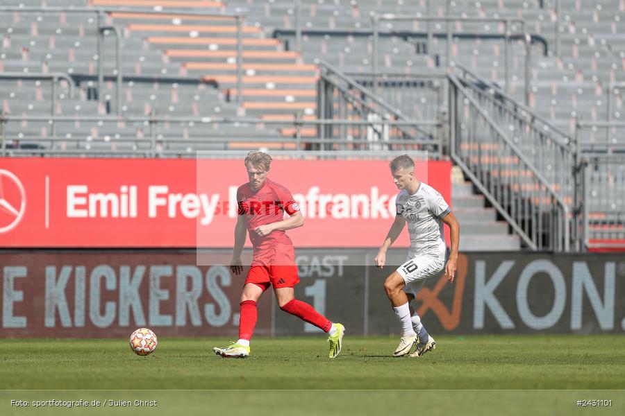 AKON Arena, Würzburg, 24.08.2024, sport, action, BFV, Fussball, 6. Spieltag, Regionalliga Bayern, FCB, FWK, FC Bayern München II, FC Würzburger Kickers - Bild-ID: 2431101