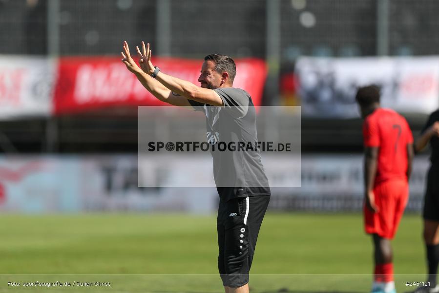 AKON Arena, Würzburg, 24.08.2024, sport, action, BFV, Fussball, 6. Spieltag, Regionalliga Bayern, FCB, FWK, FC Bayern München II, FC Würzburger Kickers - Bild-ID: 2431121