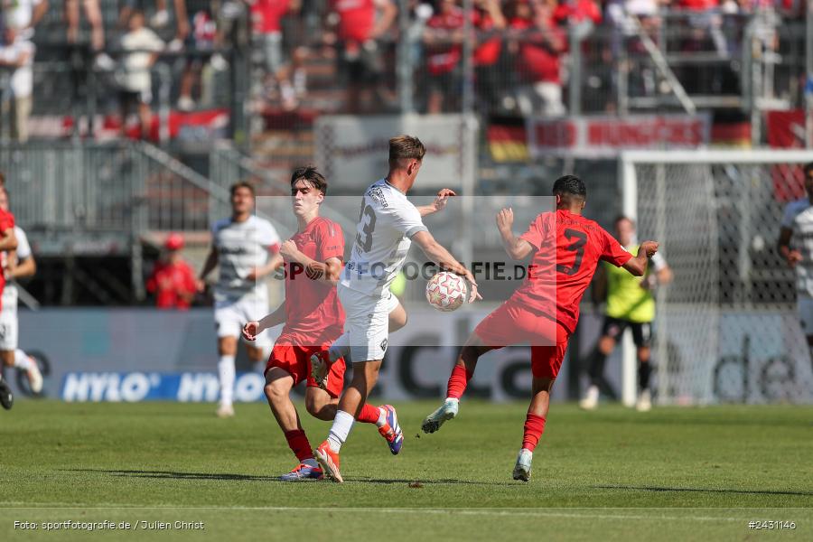 AKON Arena, Würzburg, 24.08.2024, sport, action, BFV, Fussball, 6. Spieltag, Regionalliga Bayern, FCB, FWK, FC Bayern München II, FC Würzburger Kickers - Bild-ID: 2431146