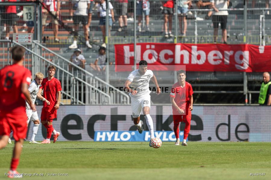 AKON Arena, Würzburg, 24.08.2024, sport, action, BFV, Fussball, 6. Spieltag, Regionalliga Bayern, FCB, FWK, FC Bayern München II, FC Würzburger Kickers - Bild-ID: 2431147