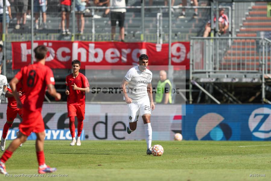 AKON Arena, Würzburg, 24.08.2024, sport, action, BFV, Fussball, 6. Spieltag, Regionalliga Bayern, FCB, FWK, FC Bayern München II, FC Würzburger Kickers - Bild-ID: 2431148