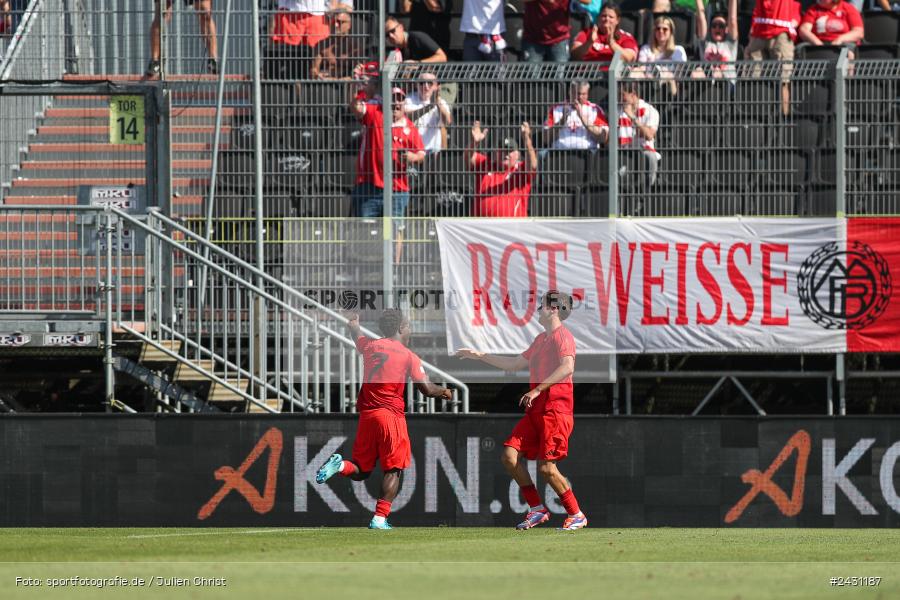 AKON Arena, Würzburg, 24.08.2024, sport, action, BFV, Fussball, 6. Spieltag, Regionalliga Bayern, FCB, FWK, FC Bayern München II, FC Würzburger Kickers - Bild-ID: 2431187