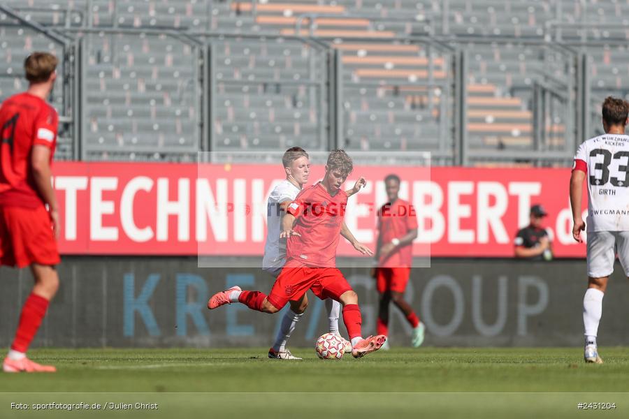 AKON Arena, Würzburg, 24.08.2024, sport, action, BFV, Fussball, 6. Spieltag, Regionalliga Bayern, FCB, FWK, FC Bayern München II, FC Würzburger Kickers - Bild-ID: 2431204
