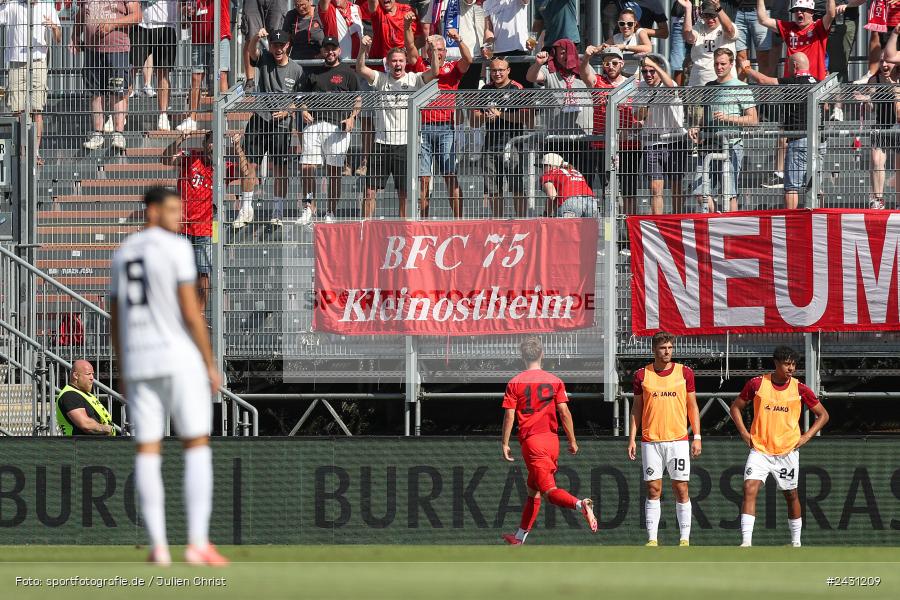 AKON Arena, Würzburg, 24.08.2024, sport, action, BFV, Fussball, 6. Spieltag, Regionalliga Bayern, FCB, FWK, FC Bayern München II, FC Würzburger Kickers - Bild-ID: 2431209