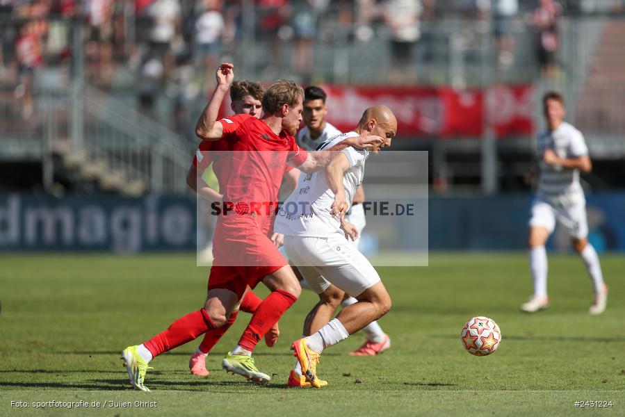 AKON Arena, Würzburg, 24.08.2024, sport, action, BFV, Fussball, 6. Spieltag, Regionalliga Bayern, FCB, FWK, FC Bayern München II, FC Würzburger Kickers - Bild-ID: 2431224