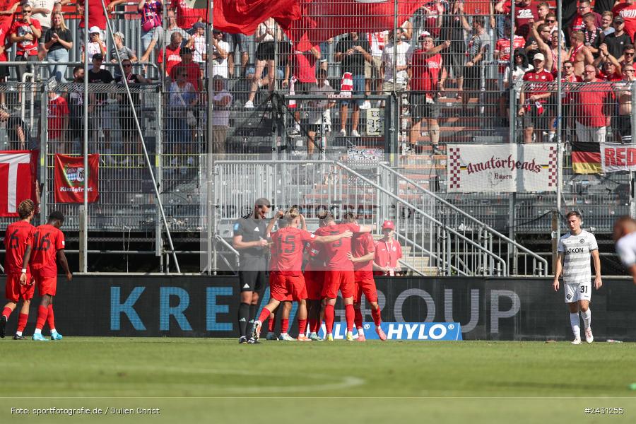 AKON Arena, Würzburg, 24.08.2024, sport, action, BFV, Fussball, 6. Spieltag, Regionalliga Bayern, FCB, FWK, FC Bayern München II, FC Würzburger Kickers - Bild-ID: 2431255