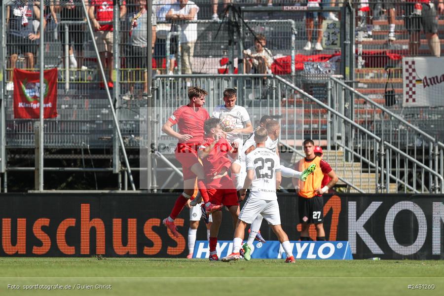 AKON Arena, Würzburg, 24.08.2024, sport, action, BFV, Fussball, 6. Spieltag, Regionalliga Bayern, FCB, FWK, FC Bayern München II, FC Würzburger Kickers - Bild-ID: 2431260