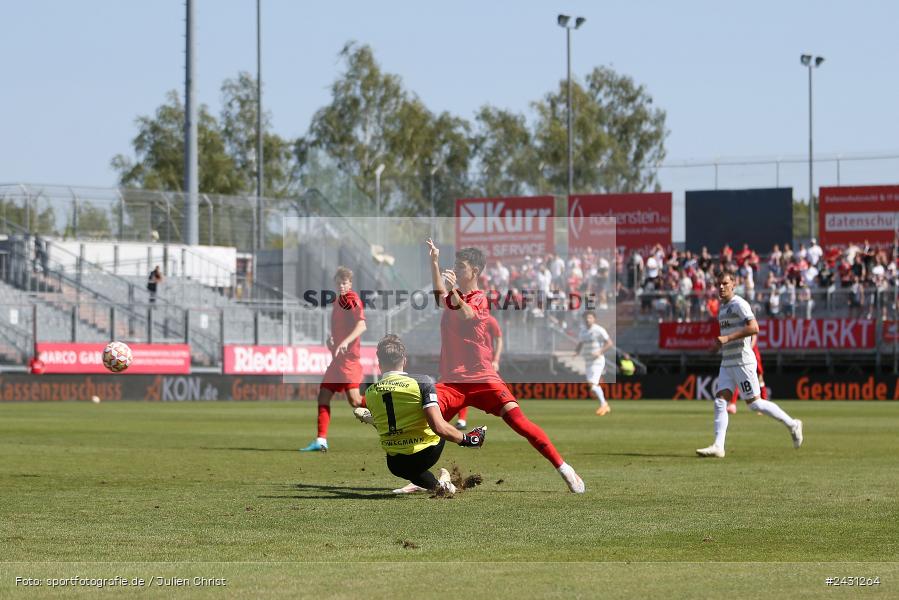 AKON Arena, Würzburg, 24.08.2024, sport, action, BFV, Fussball, 6. Spieltag, Regionalliga Bayern, FCB, FWK, FC Bayern München II, FC Würzburger Kickers - Bild-ID: 2431264