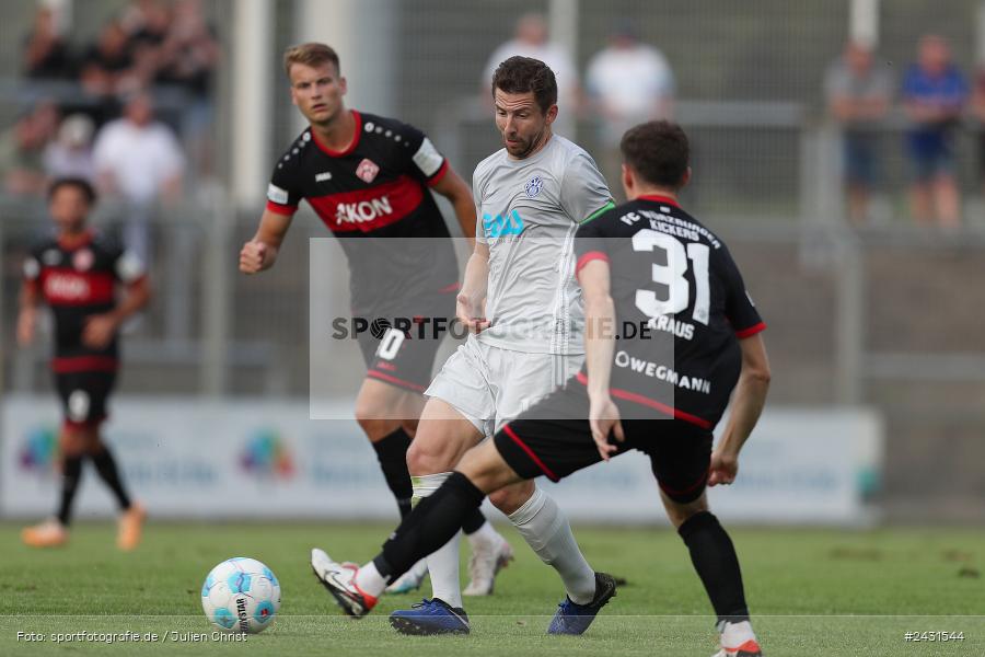 Stadion am Schönbusch, Aschaffenburg, 30.08.2024, sport, action, BFV, Fussball, 7. Spieltag, Regionalliga Bayern, FC Würzburger Kickers, SV Viktoria Aschaffenburg - Bild-ID: 2431544