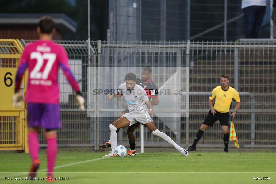 Stadion am Schönbusch, Aschaffenburg, 30.08.2024, sport, action, BFV, Fussball, 7. Spieltag, Regionalliga Bayern, FC Würzburger Kickers, SV Viktoria Aschaffenburg - Bild-ID: 2431554