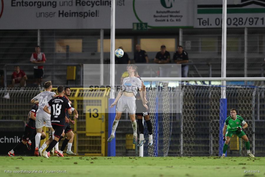 Stadion am Schönbusch, Aschaffenburg, 30.08.2024, sport, action, BFV, Fussball, 7. Spieltag, Regionalliga Bayern, FWK, SVA, FC Würzburger Kickers, SV Viktoria Aschaffenburg - Bild-ID: 2431674