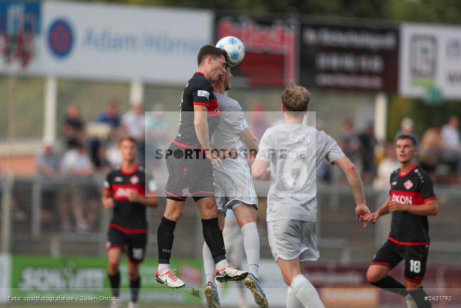 Stadion am Schönbusch, Aschaffenburg, 30.08.2024, sport, action, BFV, Fussball, 7. Spieltag, Regionalliga Bayern, FWK, SVA, FC Würzburger Kickers, SV Viktoria Aschaffenburg - Bild-ID: 2431792