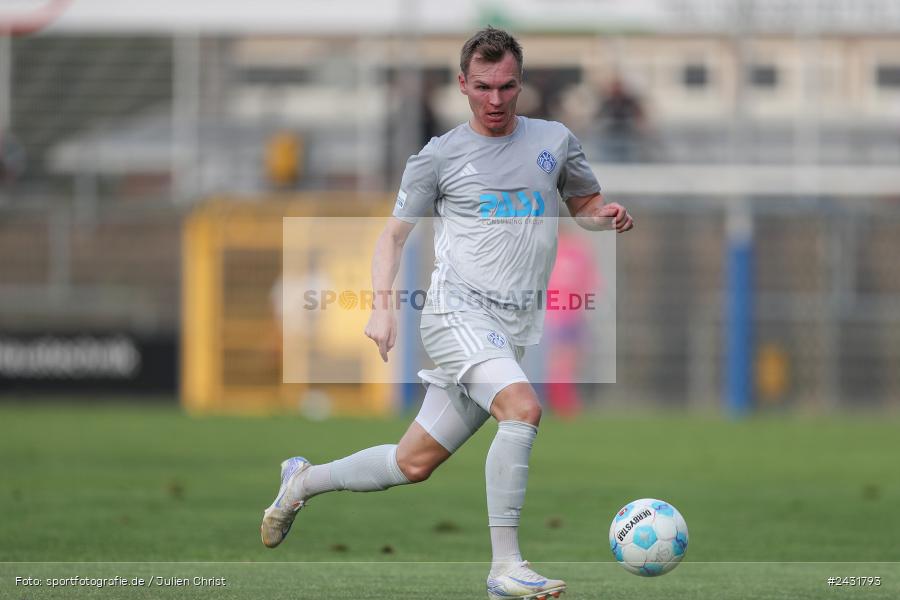Stadion am Schönbusch, Aschaffenburg, 30.08.2024, sport, action, BFV, Fussball, 7. Spieltag, Regionalliga Bayern, FWK, SVA, FC Würzburger Kickers, SV Viktoria Aschaffenburg - Bild-ID: 2431793