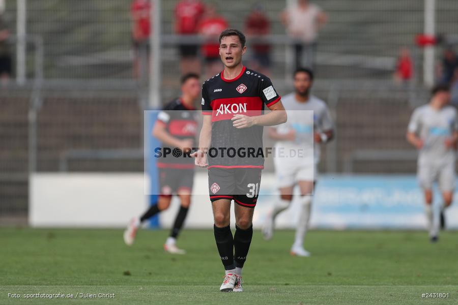 Stadion am Schönbusch, Aschaffenburg, 30.08.2024, sport, action, BFV, Fussball, 7. Spieltag, Regionalliga Bayern, FWK, SVA, FC Würzburger Kickers, SV Viktoria Aschaffenburg - Bild-ID: 2431801