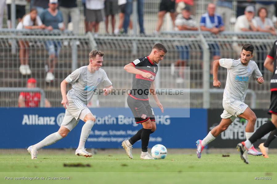Stadion am Schönbusch, Aschaffenburg, 30.08.2024, sport, action, BFV, Fussball, 7. Spieltag, Regionalliga Bayern, FWK, SVA, FC Würzburger Kickers, SV Viktoria Aschaffenburg - Bild-ID: 2431822