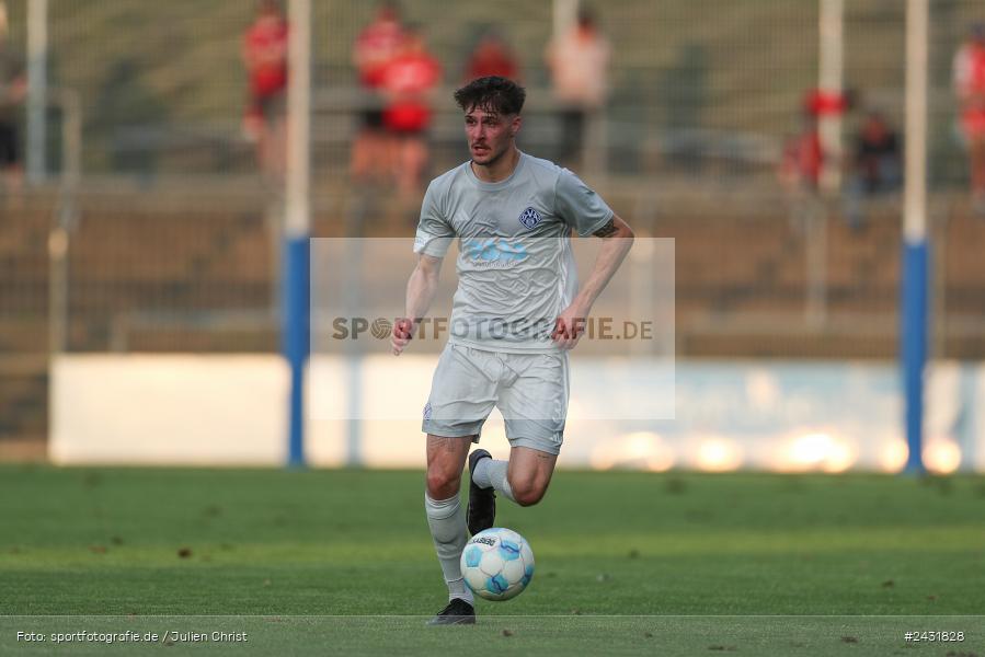 Stadion am Schönbusch, Aschaffenburg, 30.08.2024, sport, action, BFV, Fussball, 7. Spieltag, Regionalliga Bayern, FWK, SVA, FC Würzburger Kickers, SV Viktoria Aschaffenburg - Bild-ID: 2431828