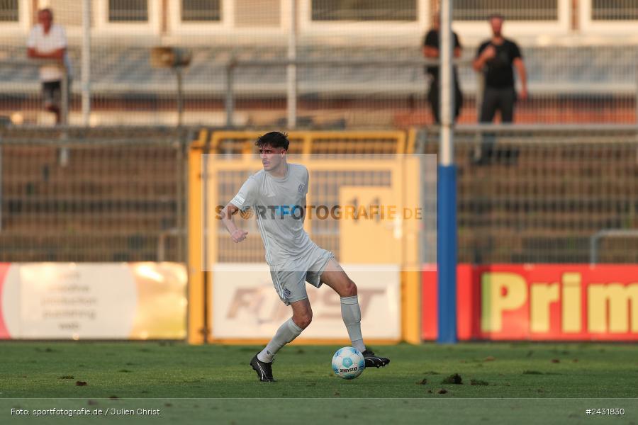 Stadion am Schönbusch, Aschaffenburg, 30.08.2024, sport, action, BFV, Fussball, 7. Spieltag, Regionalliga Bayern, FWK, SVA, FC Würzburger Kickers, SV Viktoria Aschaffenburg - Bild-ID: 2431830