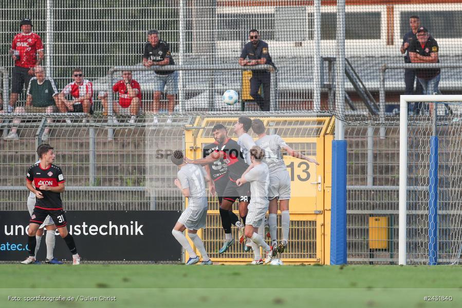Stadion am Schönbusch, Aschaffenburg, 30.08.2024, sport, action, BFV, Fussball, 7. Spieltag, Regionalliga Bayern, FWK, SVA, FC Würzburger Kickers, SV Viktoria Aschaffenburg - Bild-ID: 2431840