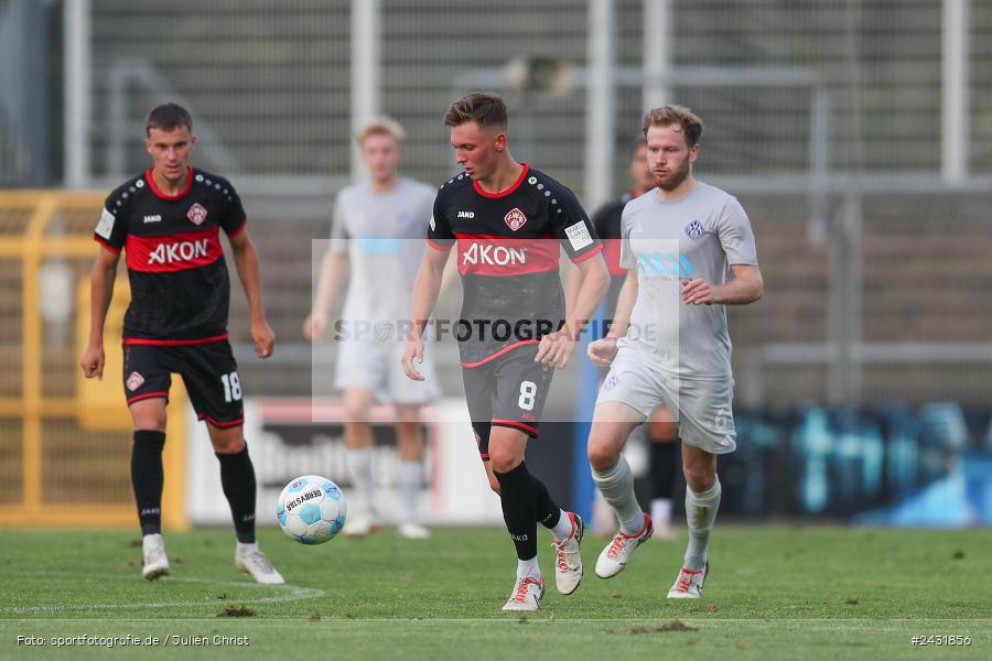 Stadion am Schönbusch, Aschaffenburg, 30.08.2024, sport, action, BFV, Fussball, 7. Spieltag, Regionalliga Bayern, FWK, SVA, FC Würzburger Kickers, SV Viktoria Aschaffenburg - Bild-ID: 2431856
