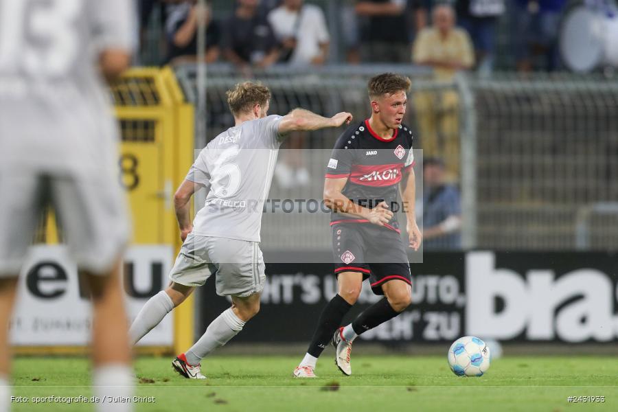 Stadion am Schönbusch, Aschaffenburg, 30.08.2024, sport, action, BFV, Fussball, 7. Spieltag, Regionalliga Bayern, FWK, SVA, FC Würzburger Kickers, SV Viktoria Aschaffenburg - Bild-ID: 2431933
