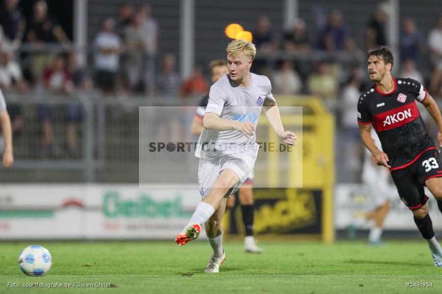 Stadion am Schönbusch, Aschaffenburg, 30.08.2024, sport, action, BFV, Fussball, 7. Spieltag, Regionalliga Bayern, FWK, SVA, FC Würzburger Kickers, SV Viktoria Aschaffenburg - Bild-ID: 2431954