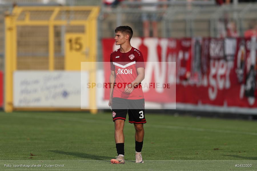 Stadion am Schönbusch, Aschaffenburg, 30.08.2024, sport, action, BFV, Fussball, 7. Spieltag, Regionalliga Bayern, FWK, SVA, FC Würzburger Kickers, SV Viktoria Aschaffenburg - Bild-ID: 2432000