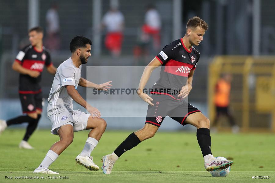 Stadion am Schönbusch, Aschaffenburg, 30.08.2024, sport, action, BFV, Fussball, 7. Spieltag, Regionalliga Bayern, FC Würzburger Kickers, SV Viktoria Aschaffenburg - Bild-ID: 2432020