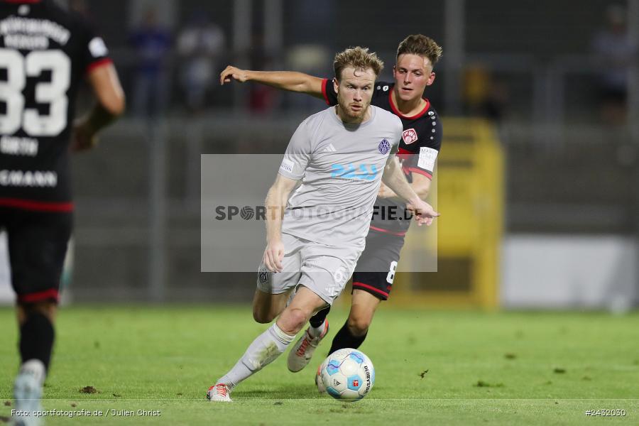 Stadion am Schönbusch, Aschaffenburg, 30.08.2024, sport, action, BFV, Fussball, 7. Spieltag, Regionalliga Bayern, FC Würzburger Kickers, SV Viktoria Aschaffenburg - Bild-ID: 2432030