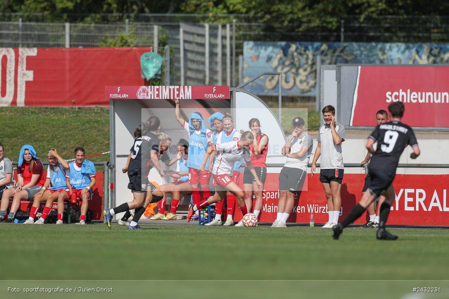 Sportpark Heuchelhof, Würzburg, 31.08.2024, sport, action, BFV, Fussball, 1. Spieltag, Bayernliga Frauen, FCI, FWK, FC Ingolstadt 04 II, FC Würzburger Kickers - Bild-ID: 2432231 Sportpark Heuchelhof, Würzburg, 31.08.2024, sport, action, BFV, Fussball, 1. Spieltag, Bayernliga Frauen, FCI, FWK, FC Ingolstadt 04 II, FC Würzburger Kickers - Bild-ID: 2432231